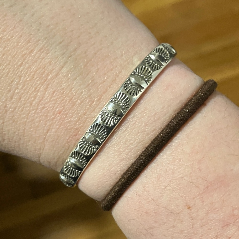 Numi olive dotted eye cuff lift weight xs sterling silver